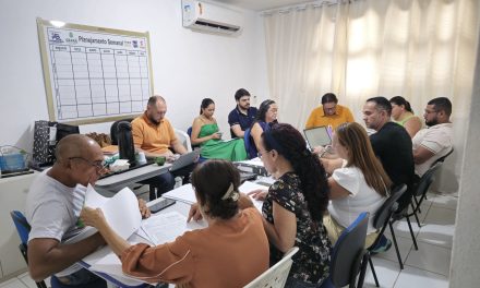 CHOROZINHO: CONSELHO DO FUNDEB • APEOC PARTICIPA DE REUNIÃO E APRESENTA LEVANTAMENTO FINANCEIRO POSITIVO PARA 2025