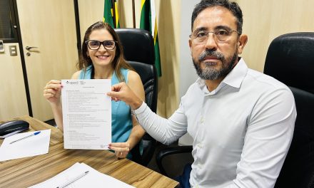 CAMPANHA SALARIAL 2025: PAUTA ENTREGUE AO GOVERNO. PRIORIDADE NA VALORIZAÇÃO DA ESCOLA PÚBLICA E SEUS PROFISSIONAIS