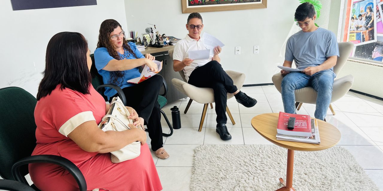 VICE-PRESIDENTE SE REÚNE COM COMISSÃO MUNICIPAL DE PALMÁCIA PARA TRATAR DE DEMANDAS JURÍDICAS DA CATEGORIA