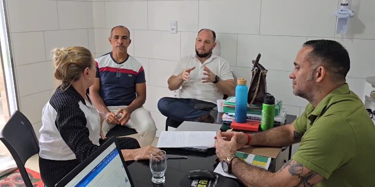 CHOROZINHO: VITÓRIA DA EDUCAÇÃO • EM MESA DE NEGOCIAÇÃO, APEOC GARANTE REAJUSTE DO PISO, GRATIFICAÇÕES E REFORÇA A LUTA PELA VALORIZAÇÃO DA CATEGORIA