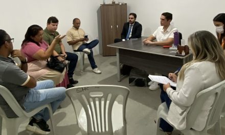 PALMÁCIA: APEOC GARANTE REAJUSTE DOS PROFESSORES DA REDE MUNICIPAL