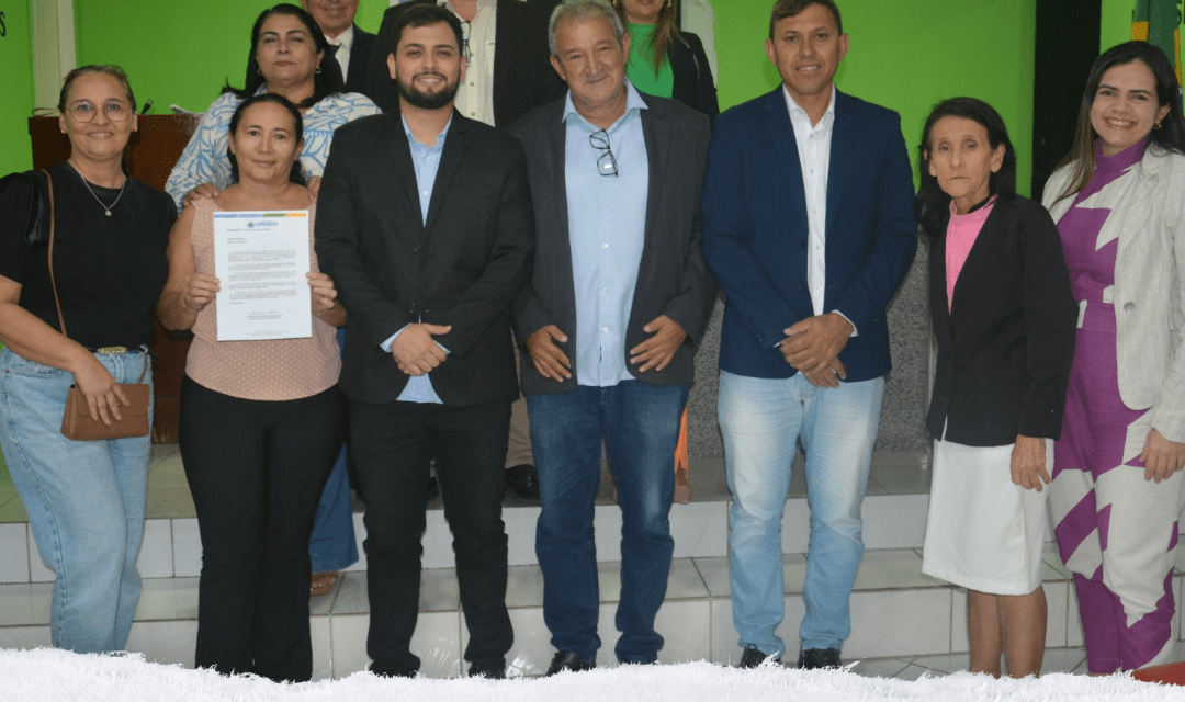 ARNEIROZ: APEOC ACOMPANHA APROVAÇÃO DO REAJUSTE DO PISO DOS PROFISSIONAIS DO MAGISTÉRIO