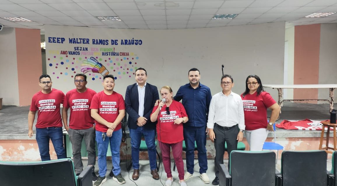 SÃO GONÇALO DO AMARANTE: APEOC PROMOVE ASSEMBLEIA E APROVA ATUAÇÃO DO SINDICATO NAS AÇÕES DE FUNDEF, FUNDEB E PREV-FUNDEB <br><h3>O momento reuniu a direção estadual e municipal para discutir ações judiciais, avanços e perspectivas para os docentes.</h3> 