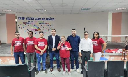SÃO GONÇALO DO AMARANTE: APEOC PROMOVE ASSEMBLEIA E APROVA ATUAÇÃO DO SINDICATO NAS AÇÕES DE FUNDEF, FUNDEB E PREV-FUNDEB <br><h3>O momento reuniu a direção estadual e municipal para discutir ações judiciais, avanços e perspectivas para os docentes.</h3> 