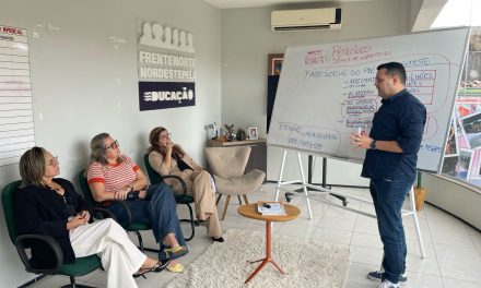 APEOC QUALIFICA E AMPLIA PADRÕES JURÍDICOS PARA ENFRENTAR DEMANDAS ESTRATÉGICAS DOS TRABALHADORES DA EDUCAÇÃO