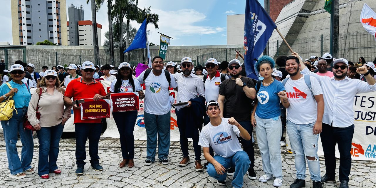 DIA D DE MOBILIZAÇÃO GARANTE AUDIÊNCIA DIRETA COM O GOVERNADOR E FORTALECE A LUTA PELA EDUCAÇÃO