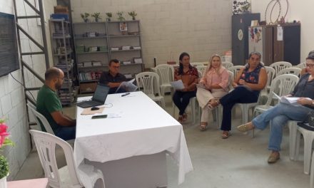 PALMÁCIA: APEOC FINALIZA PROPOSTA DE REFORMULAÇÃO DO PLANO DE CARGOS E CARREIRA, QUE SERÁ ENVIADA EM BREVE À GESTÃO MUNICIPAL