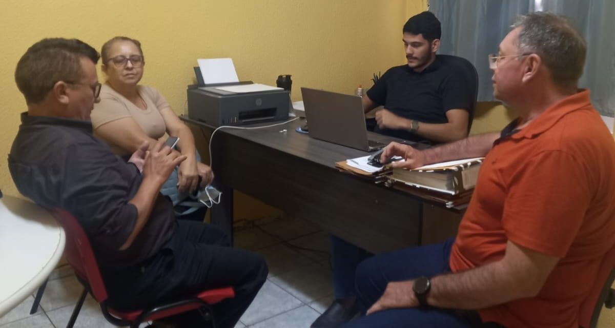 ABAIARA: SINDICATO APEOC DEBATE PRECATÓRIO DO FUNDEF COM PROCURADORIA DO MUNICÍPIO.