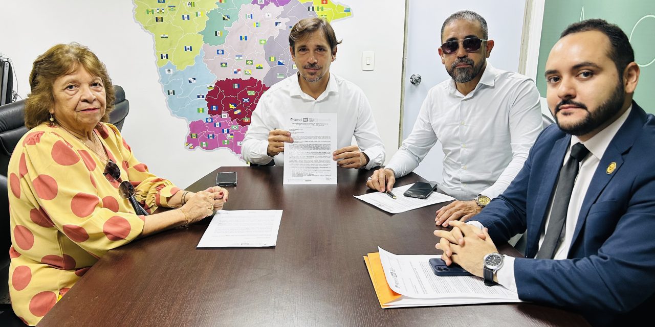 APEOC COBRA VETO À PARTE DO PROJETO QUE EXCLUI DIRETORES DE GRATIFICAÇÃO, PAGAMENTO DO RETROATIVO DOS APOSENTADOS JÁ E RESOLUÇÃO DAS DEMAIS PENDÊNCIAS DA CAMPANHA SALARIAL 2025
