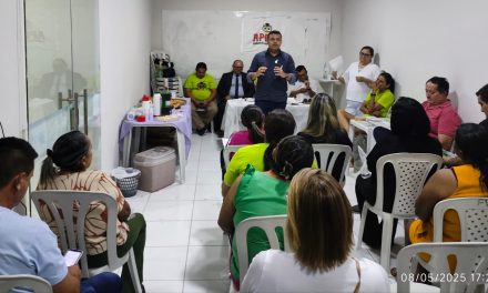 ICÓ: SINDICATO APEOC REALIZA PLENÁRIA COM PROFISSIONAIS DA EDUCAÇÃO E REFORÇA COMPROMISSO COM A CATEGORIA