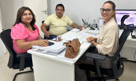 TAUÁ: APEOC DEBATE TRANSIÇÃO PARA APOSENTADORIA ESPECIAL COM INSTITUTO DE PREVIDÊNCIA MUNICIPAL