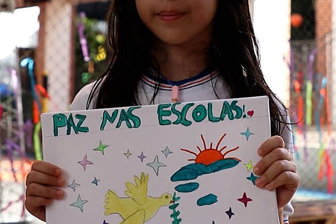 NOVA LEI AUMENTA PENAS PARA CRIMES COMETIDOS EM ESCOLAS
