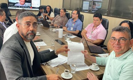 PRECATÓRIOS DO FUNDEF DA REDE ESTADUAL: COMISSÃO TÉCNICA SE REÚNE E SINDICATO APEOC COBRA AGILIDADE E TRANSPARÊNCIA NO PAGAMENTO DA 4ª PARCELA