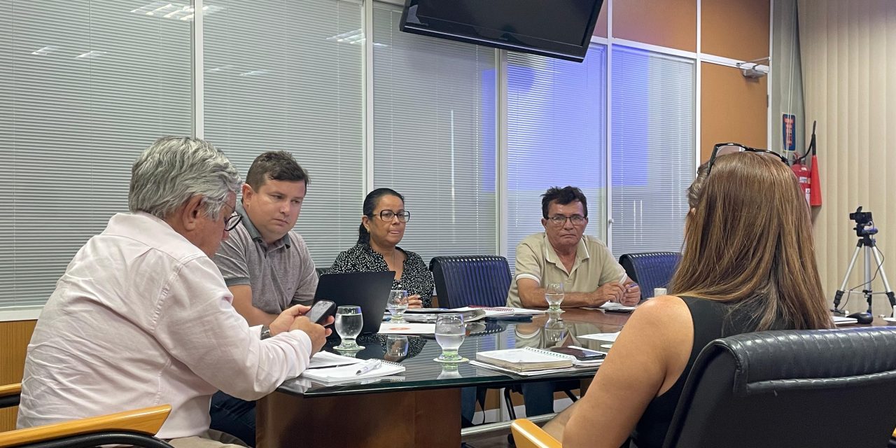 CONSELHO DE GESTÃO DISCUTE RECOMENDAÇÃO AO GOVERNADOR PARA EXONERAR A ATUAL SUPERINTENDENTE E O DIRETOR DE PLANEJAMENTO DO ISSEC