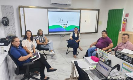 TAUÁ: SINDICATO APEOC DISCUTE COM SECRETÁRIOS ESCOLARES ELABORAÇÃO DE MINUTA DO PROJETO DE LEI PARA O PLANO DE CARGOS E CARREIRAS