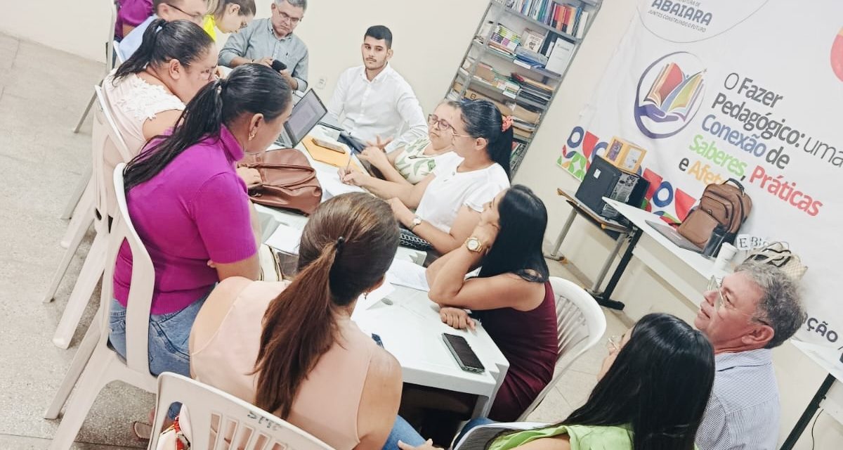 ABAIARA: SINDICATO APEOC DEBATE REFORMULAÇÃO DO PLANO DE CARGOS E CARREIRAS COM A GESTÃO MUNICIPAL
