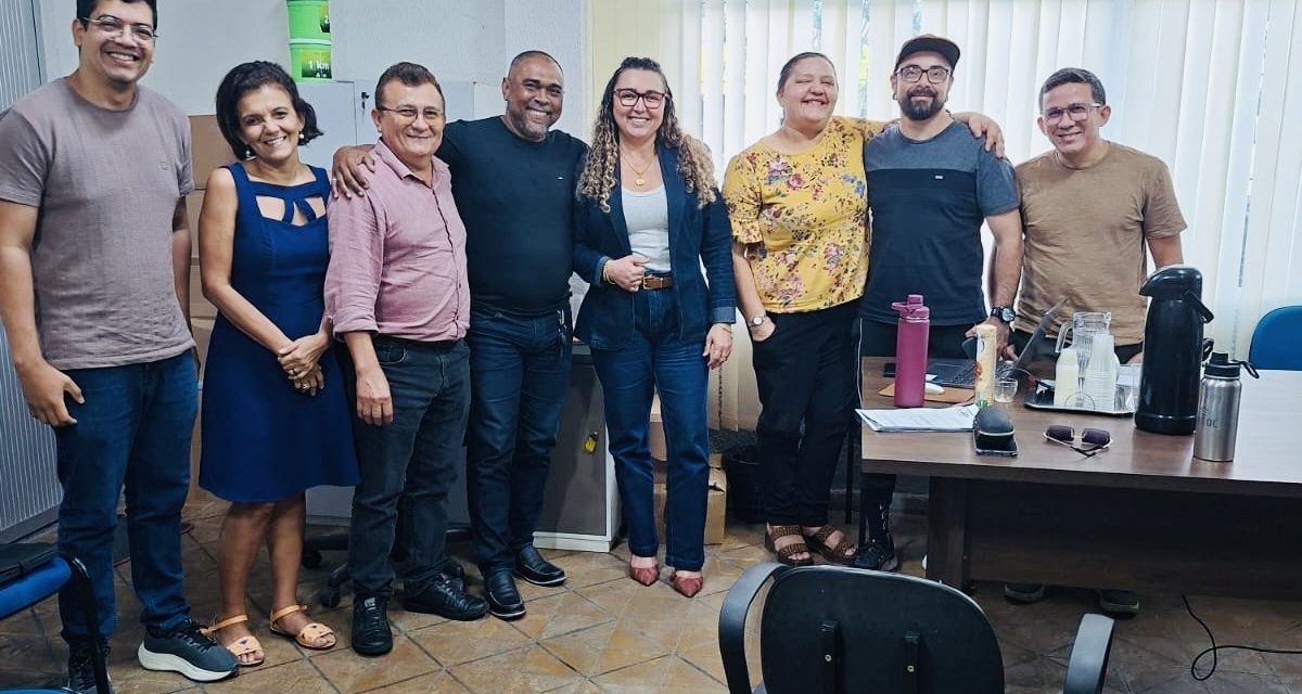 PACAJUS: SINDICATO APEOC SE REÚNE COM SECRETÁRIO DE EDUCAÇÃO PARA TRATAR DE PLANO DE CARGOS E CARREIRAS E REMUNERAÇÃO DOS PROFISSIONAIS DA EDUCAÇÃO