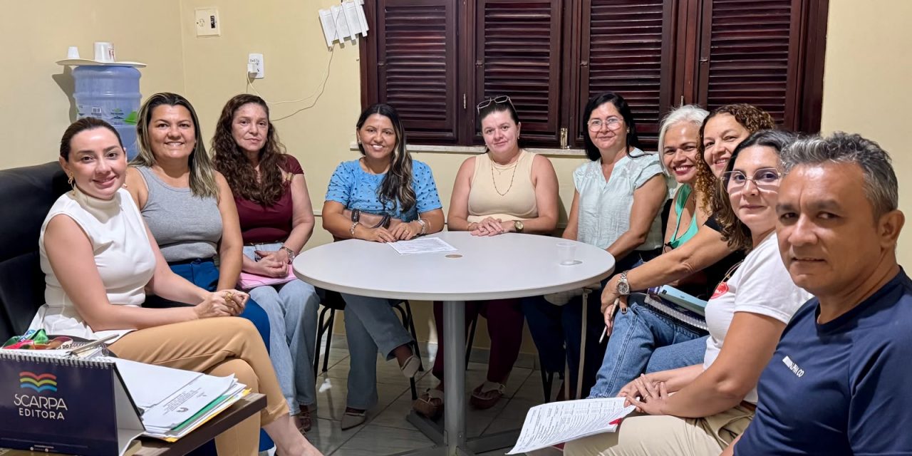 ACARAÚ: APEOC PARTICIPA DE REUNIÃO DA COMISSÃO DE CARREIRA E FAZ ENCAMINHAMENTOS NAS PROGRESSÕES HORIZONTAIS DO MAGISTÉRIO